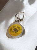 Porte-clés ancien Vins Riccardi publicité rétro triangle vintage