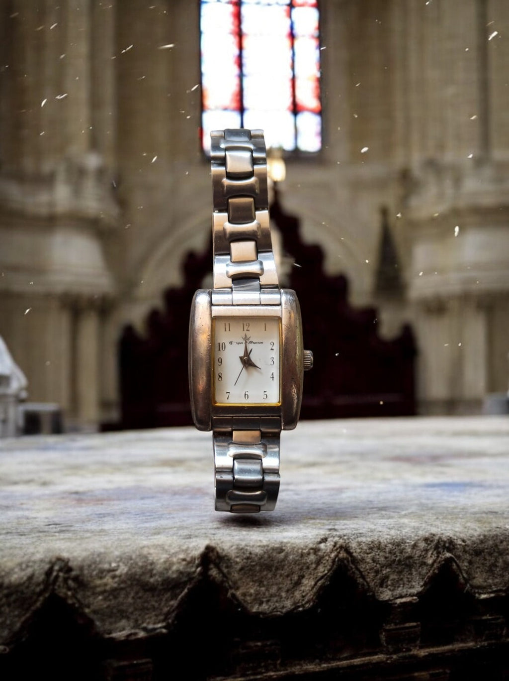 Montre Femme Vintage Bresson cadran rectangulaire argenté, état non testé