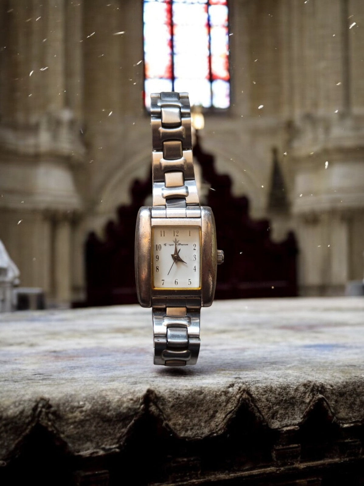 Montre Femme Vintage Bresson cadran rectangulaire argenté, état non testé