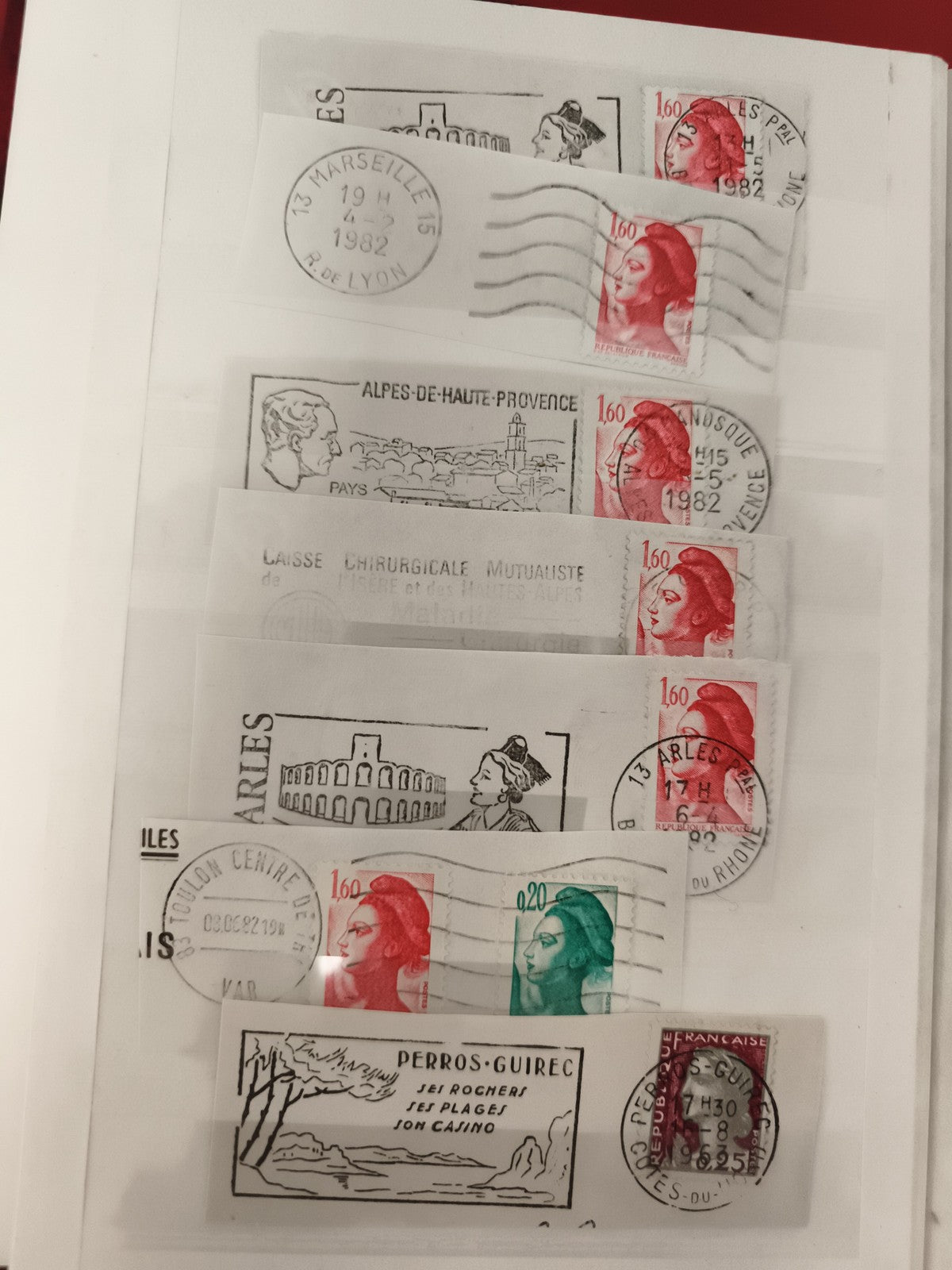 Lot oblitérations sur fragments Marianne 1982 rouges verts philatélie France