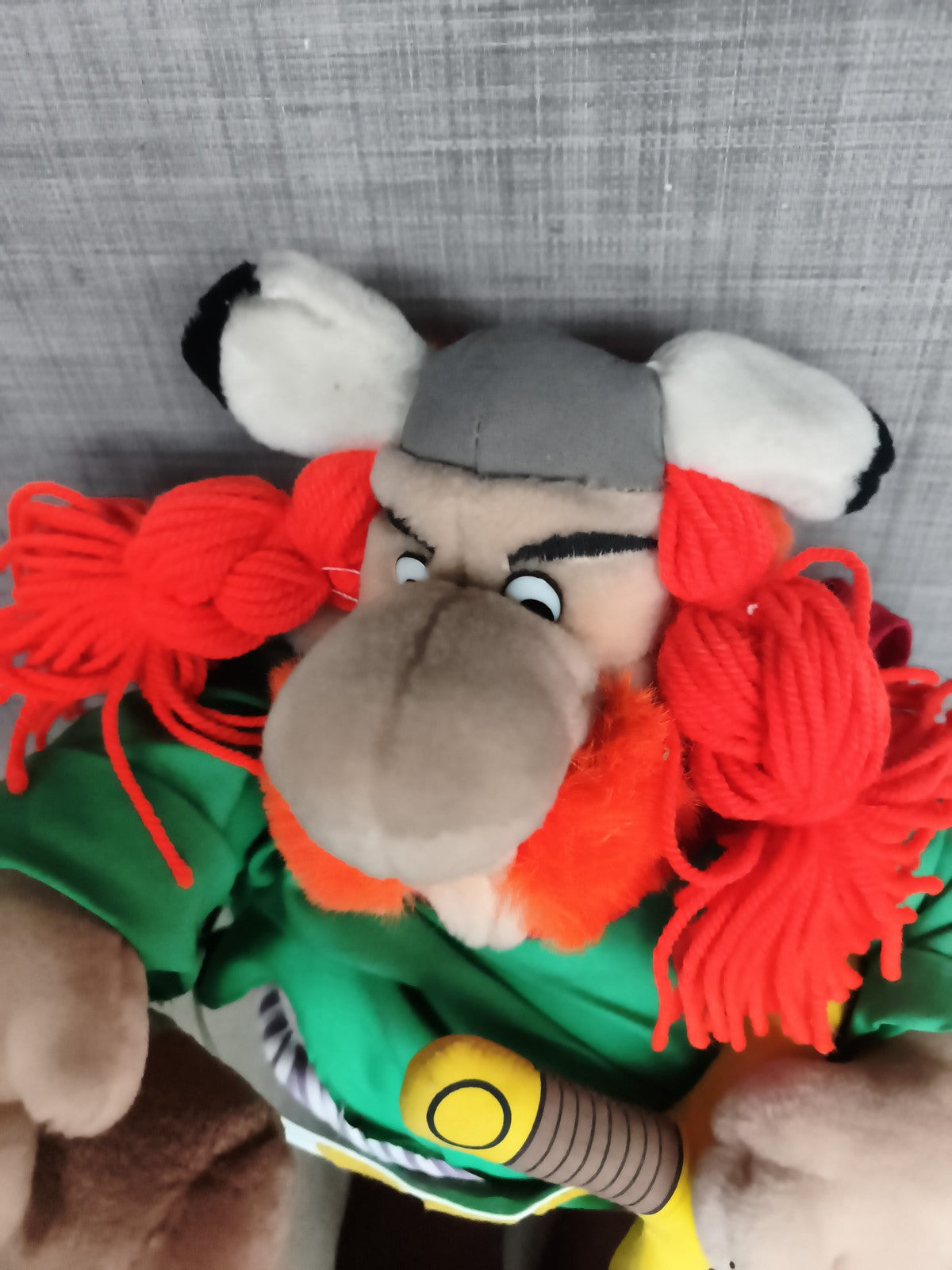 Grande peluche Astérix vintage Parc Astérix personnage Gaulois