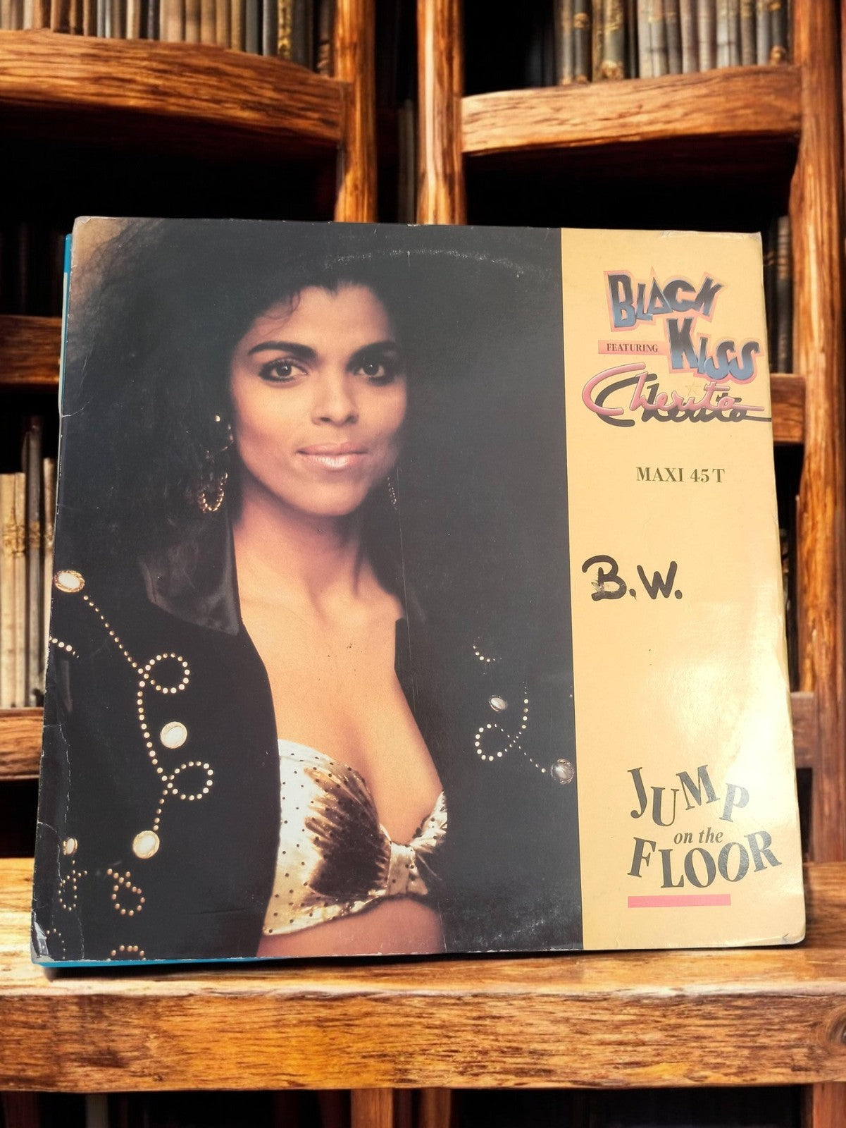 Disque vinyle maxi 45T Black Kiss Jump on the Floor vintage rétro B.W.