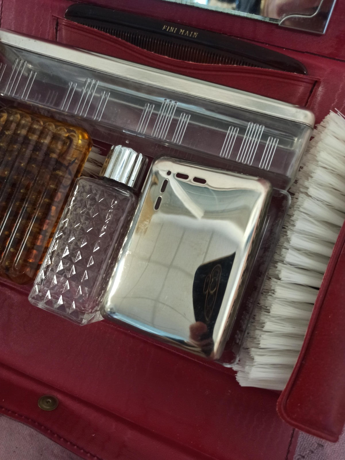 Trousse de toilette vintage années 1940 accessoires bakélite bordeaux miroir