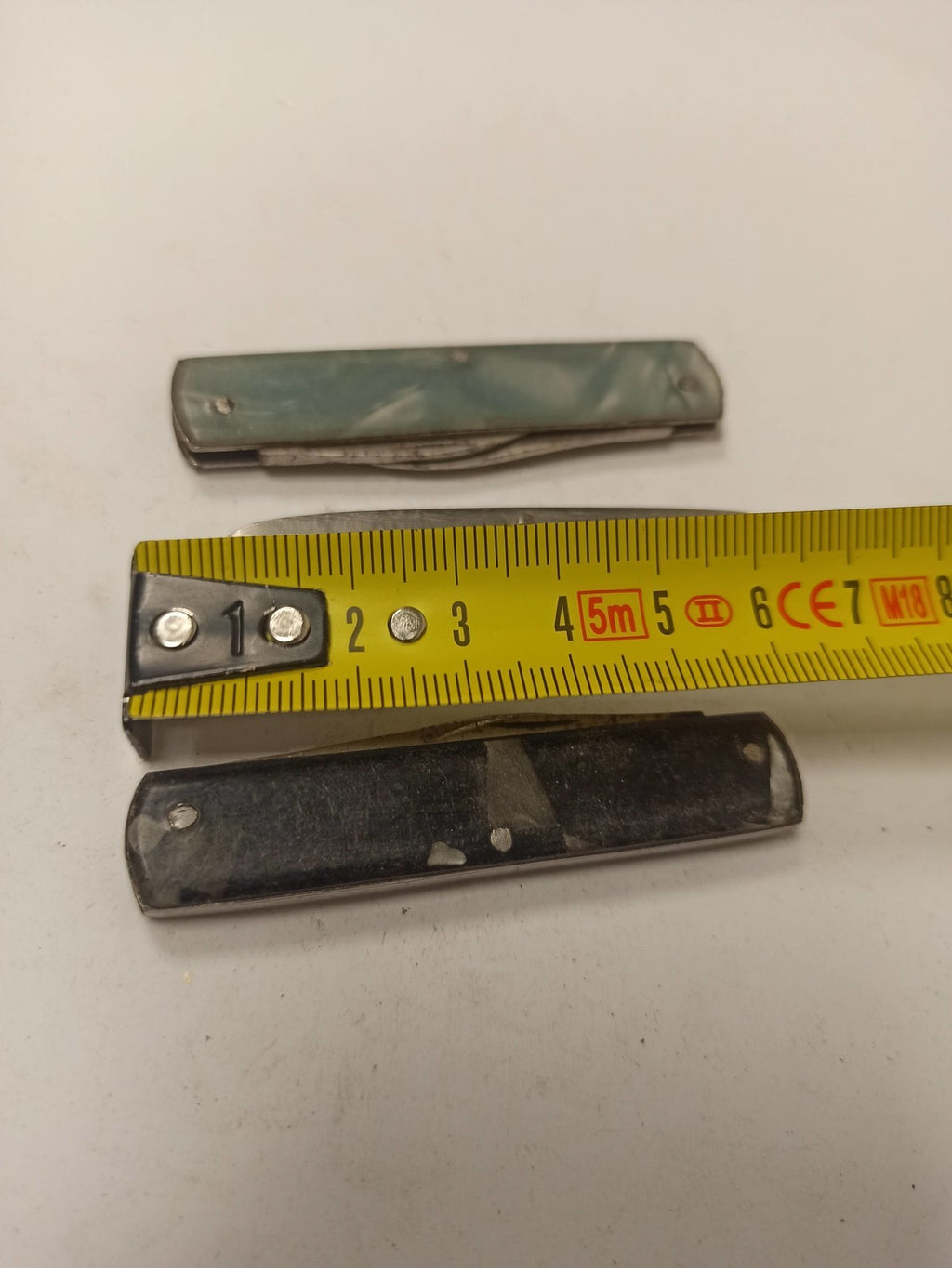 Couteaux pliants vintage années 70, lot de 3 anciens, manche marbré