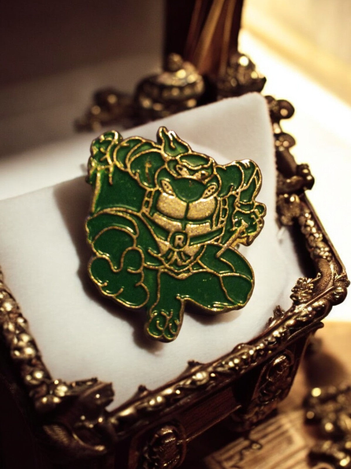 Pin's Tortues Ninja TMNT vintage années 90 – émail vert, rétro accessoire