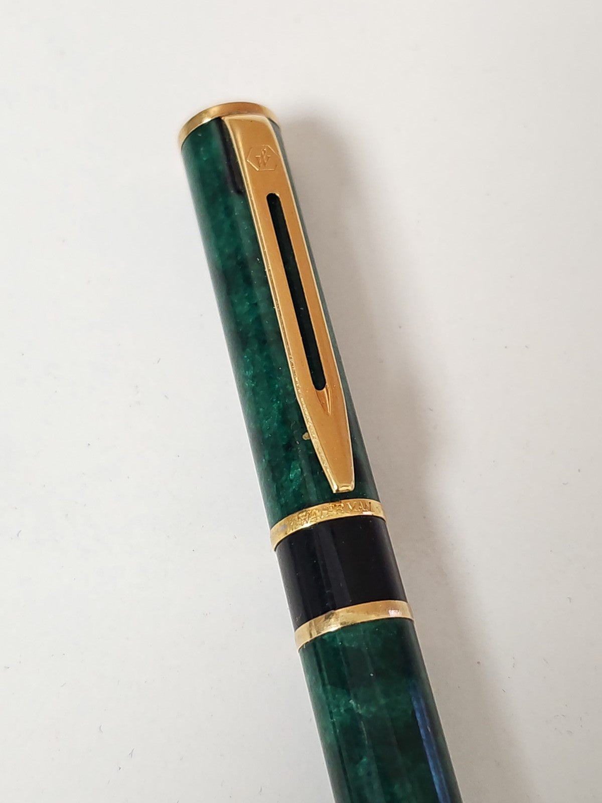 Waterman stylo roller vert marbré écriture fluide design élégant d'occasion