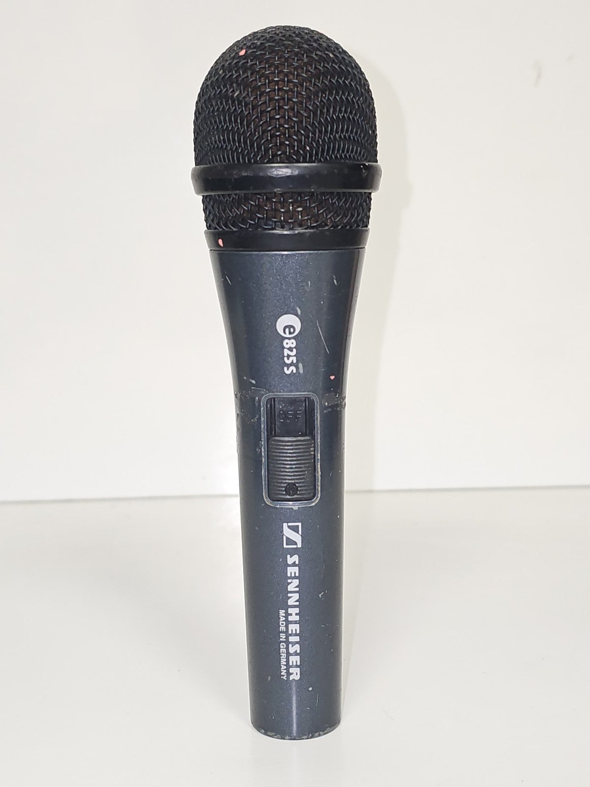 Micro vintage Sennheiser e825 S ancien, rare, pour collection ou scène audio