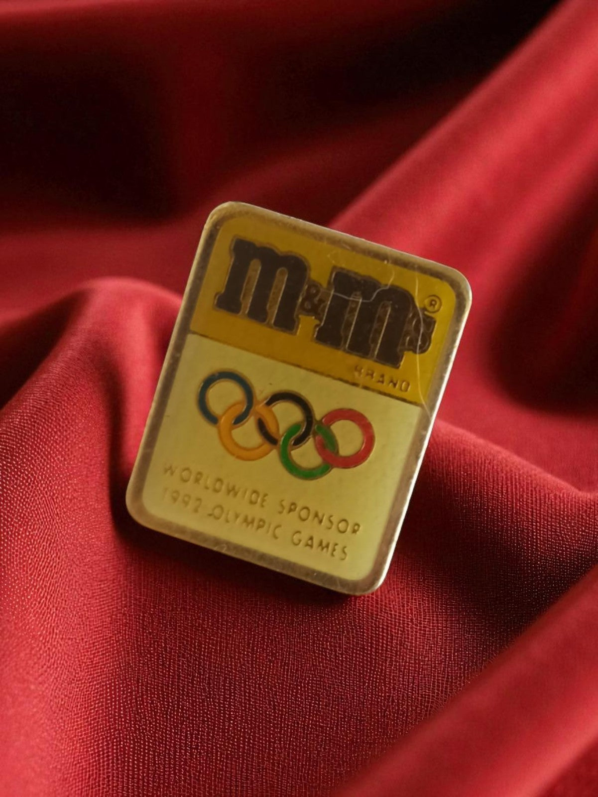 Pin's vintage M&M's Jeux Olympiques 1992, badge publicitaire ancien sponsor