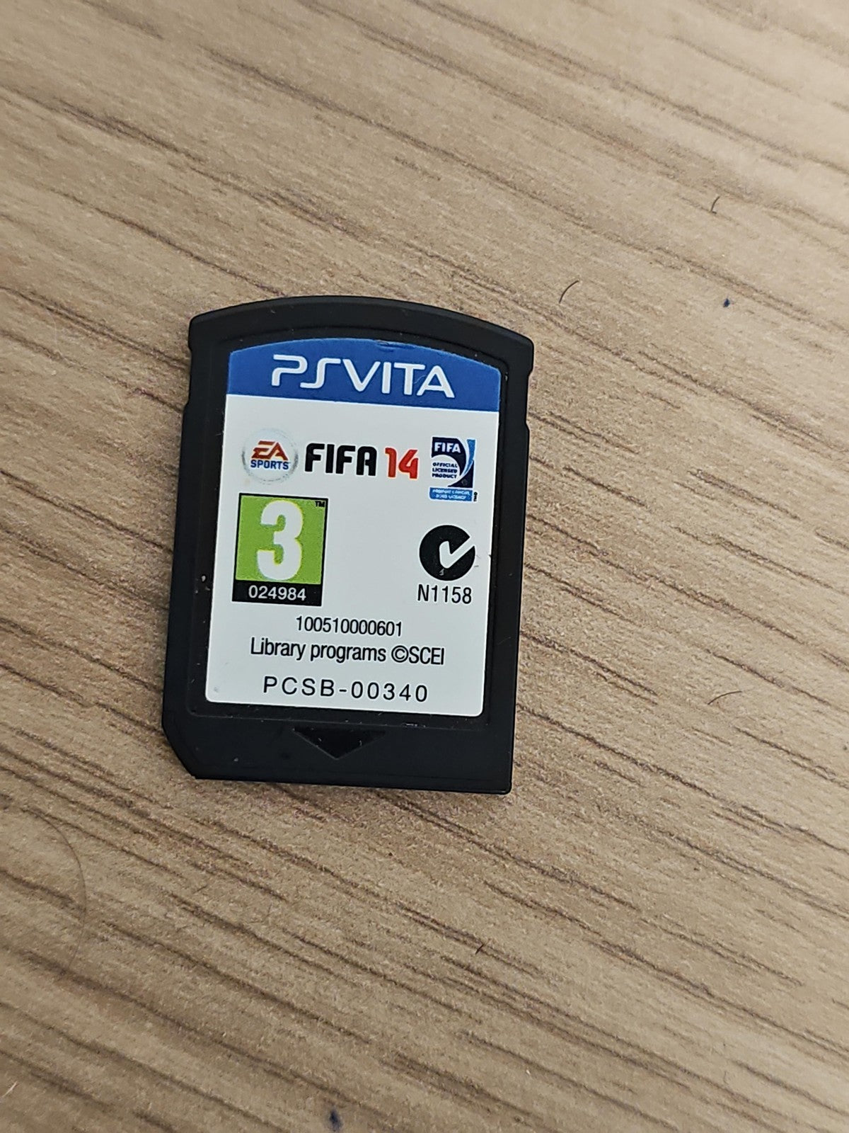 Jeu PS Vita Fifa 14 pour console PlayStation VITA version française football occ
