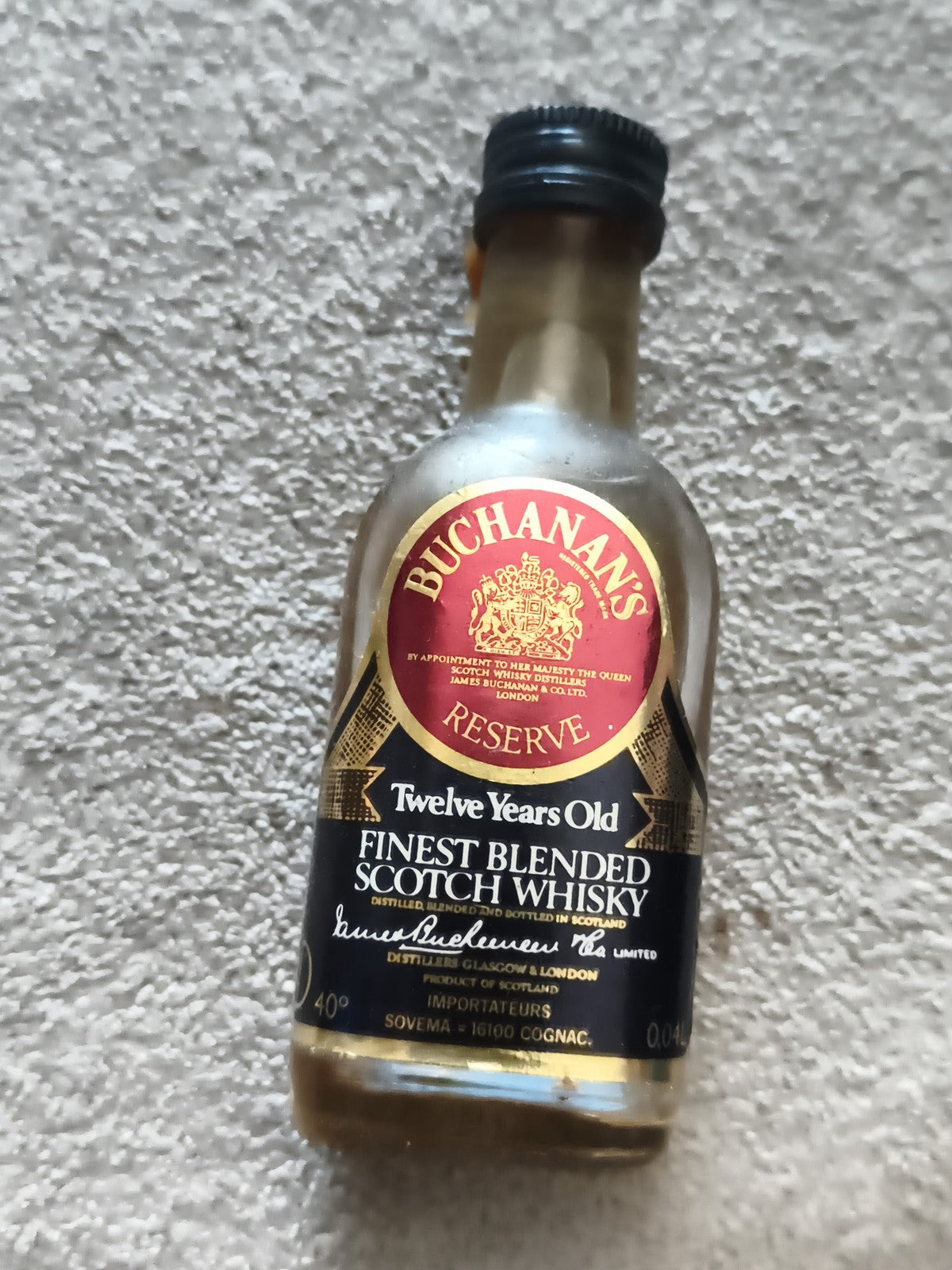 Mignonnette whisky Buchanan’s Reserve 12 ans vintage partiellement pleine