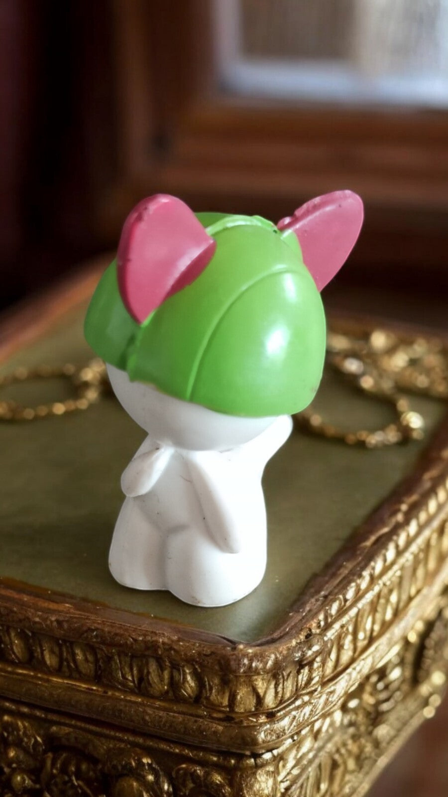 Figurine Pokémon Tarsal 2005/2006 PVC blanc vert rose vintage rare