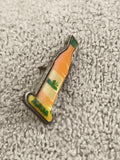 Pin's vintage bouteille AGRUMA orange jaune, badge publicitaire soda (Ref 3)