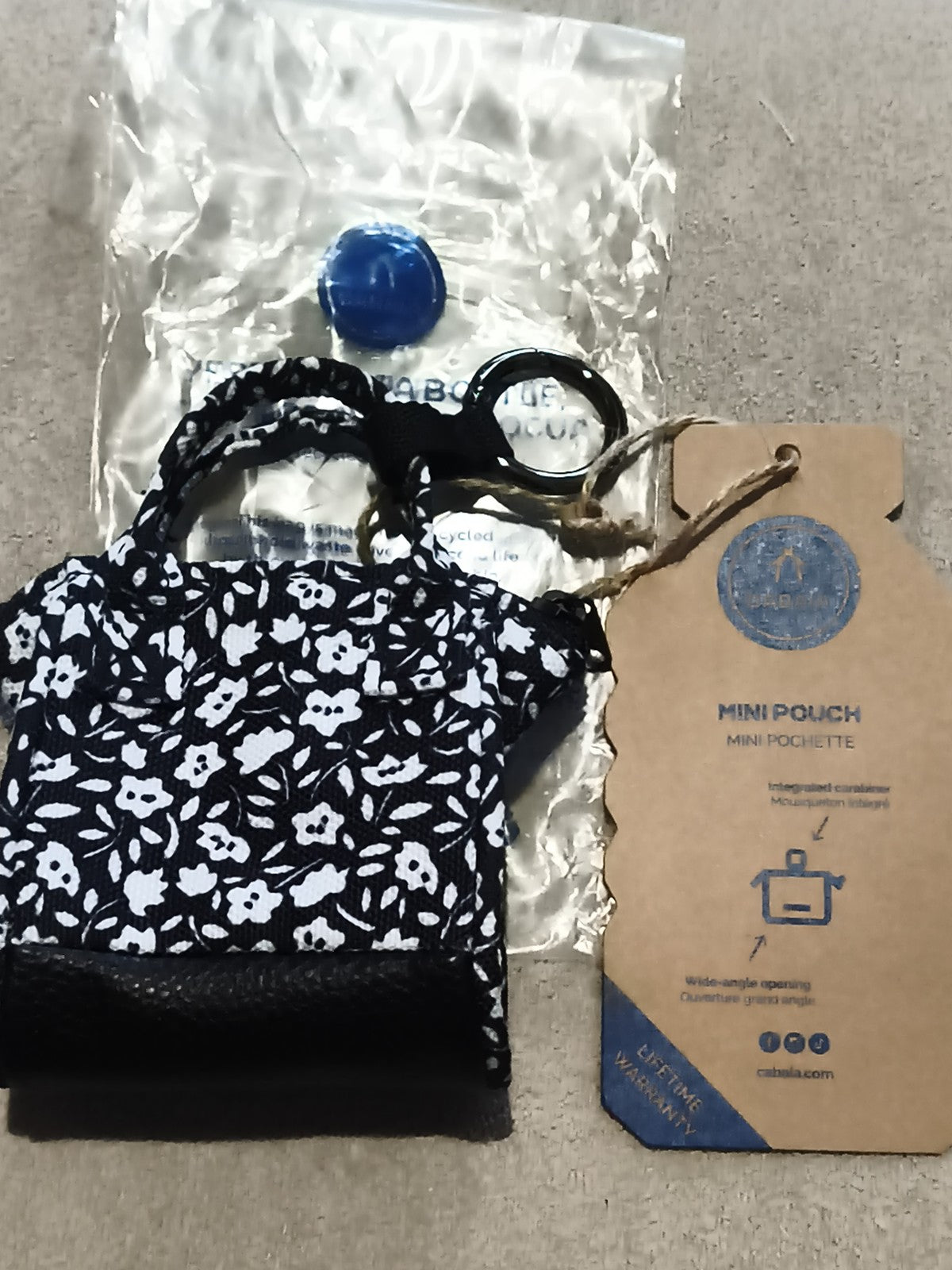 Mini pochette Cabaia noir blanc fleuri neuf mini pouch accessoire collector