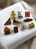 Lot 10 pin's publicitaires vintage TV médias, SRC Télévision, Ocean Girl