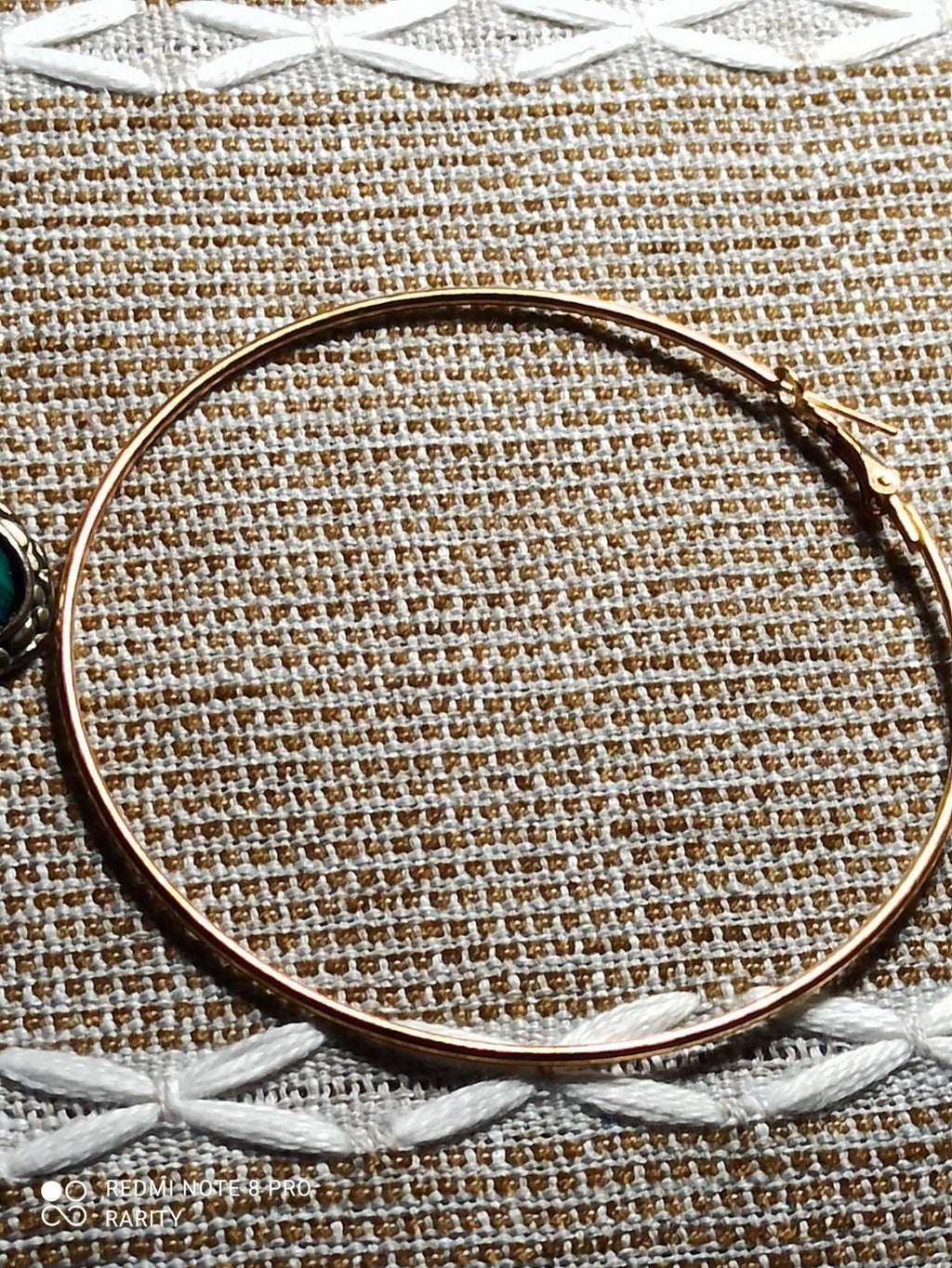 Lot vintage boucles d?oreilles fantaisie dépareillées, doré noir, bijou rétro