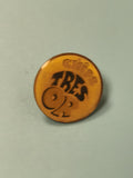 Vintage pin's rond CHIPS TRESOR jaune, badge publicitaire ancien collection