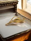 Broche feuille vintage dorée, style rétro élégant, bijou fantaisie femme