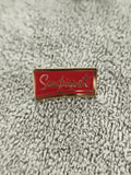 Pin's publicitaire Saupiquet vintage rouge logo, badge ancien années 90 (Ref 2)