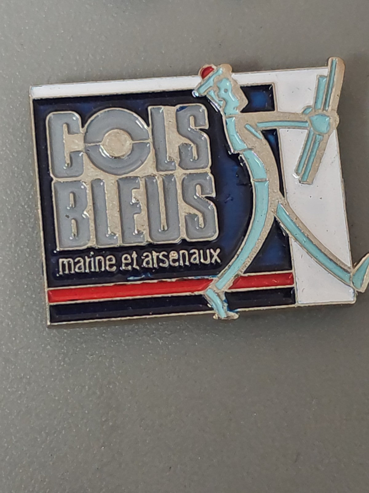 Pin's ancien rétro cols bleus vintage, badge collection marine ouvriers France