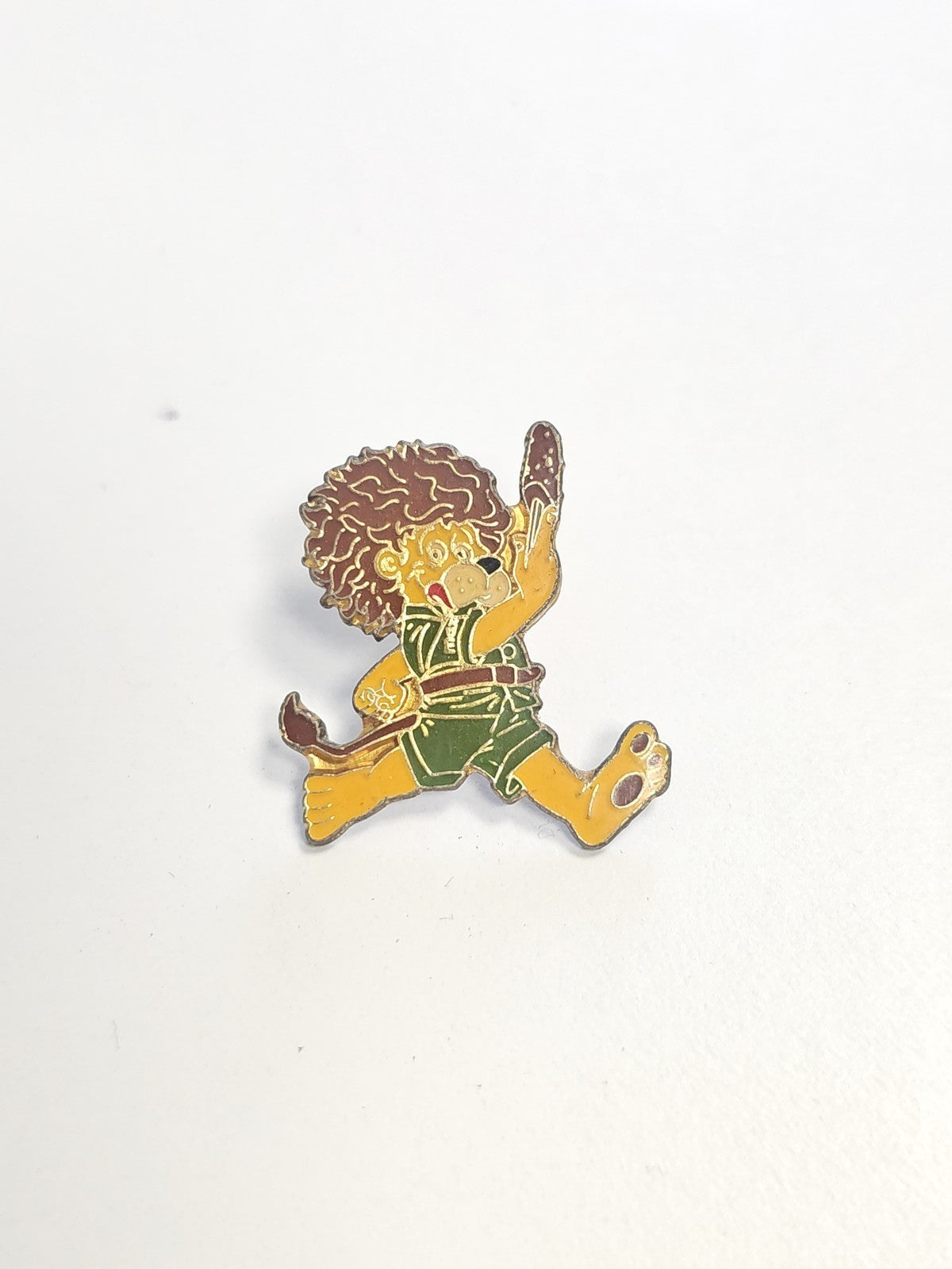 Pin's rétro ancien LION MAX 2 ? badge collection vintage années 90 rare collecto