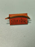 Pin's vintage Caran d'Ache rouge arc-en-ciel logo ancien collection (Ref 17)