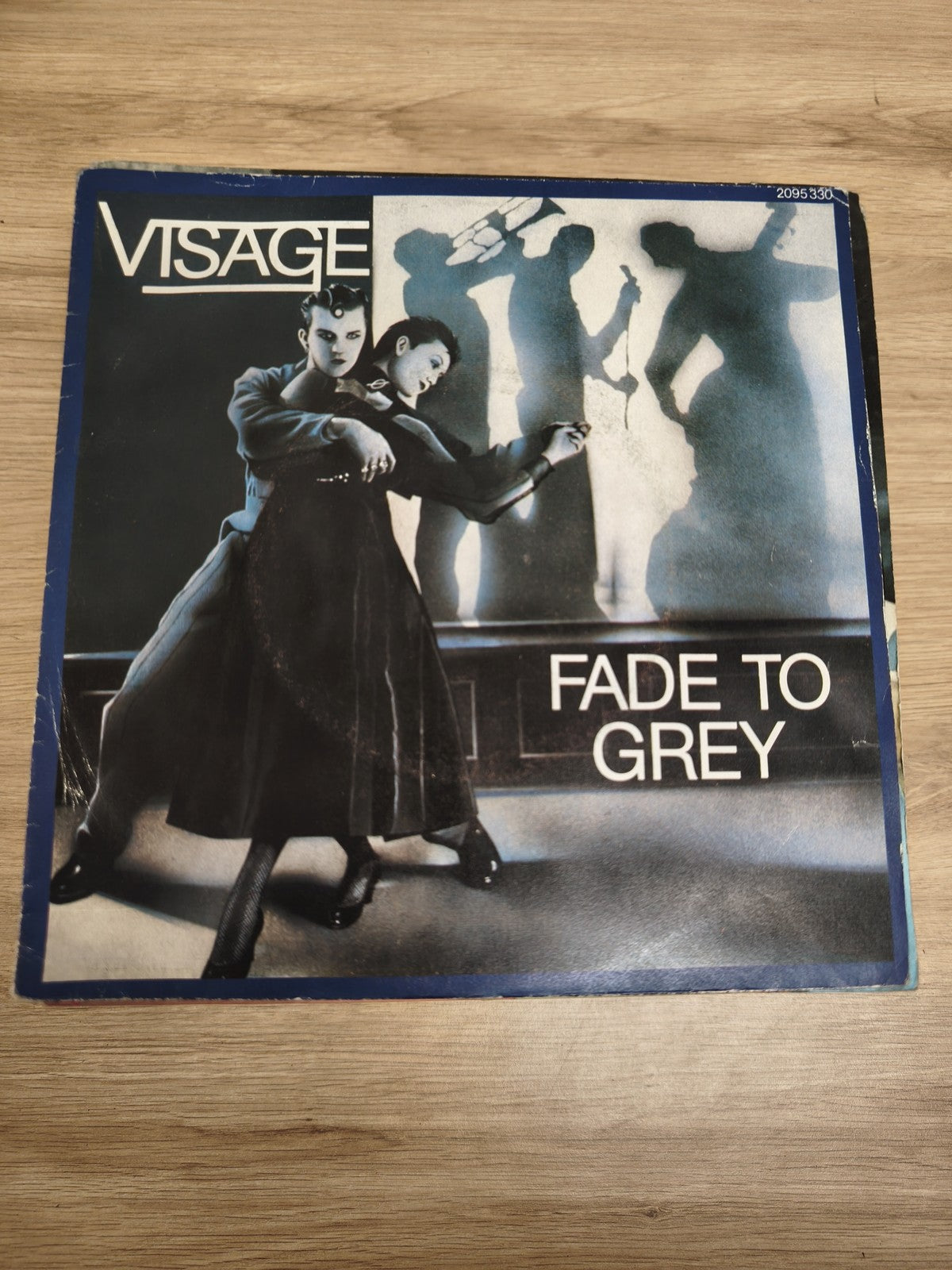 Vinyle 45 tours Visage Fade To Grey pochette illustrée, disque d'occasion