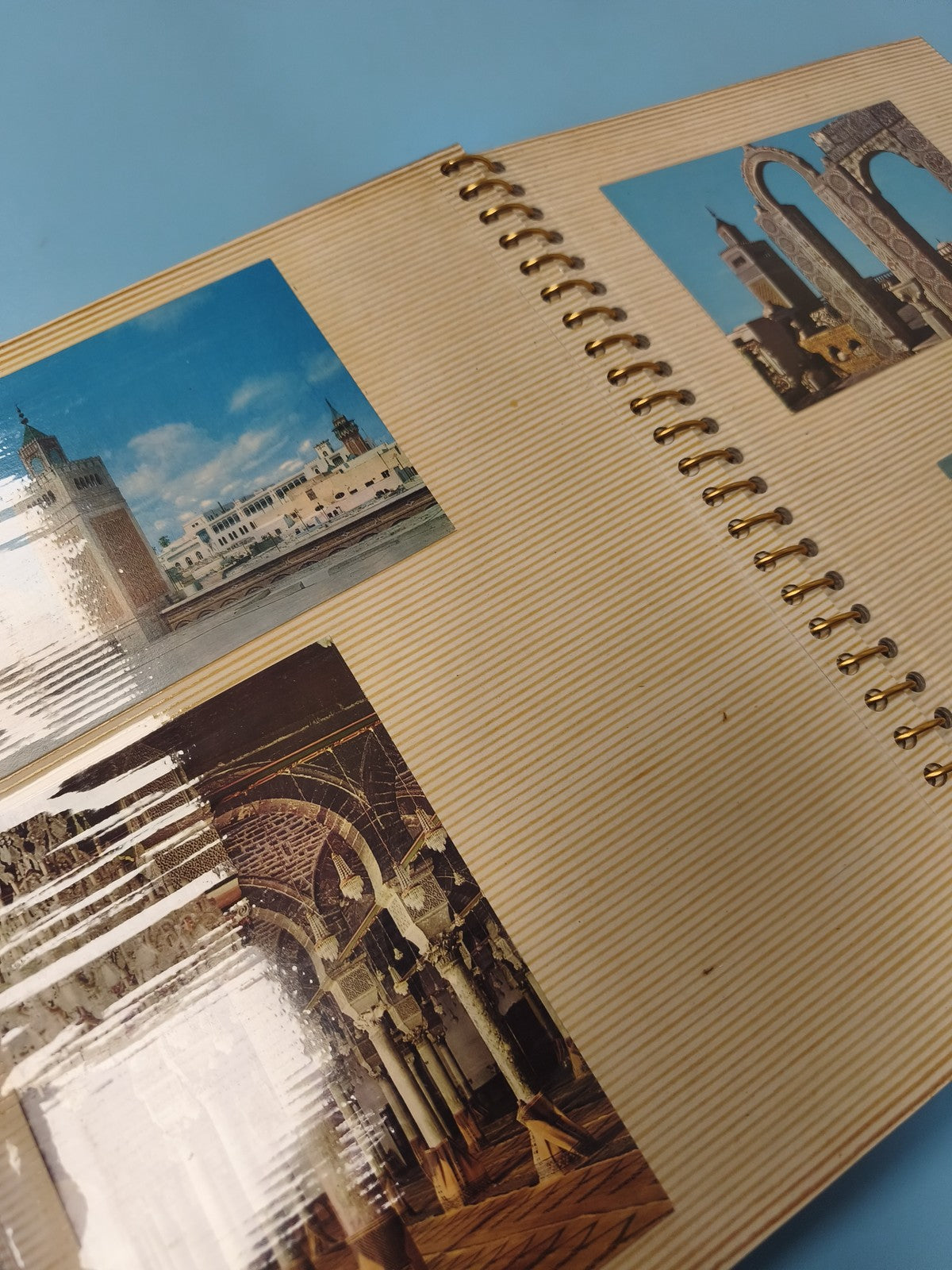 Ancien classeur photos de voyage vintage, album spirale, noir et blanc