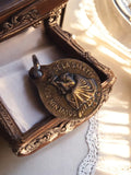 Médaille religieuse ancienne Notre-Dame de la Salette 1846 vintage bronze
