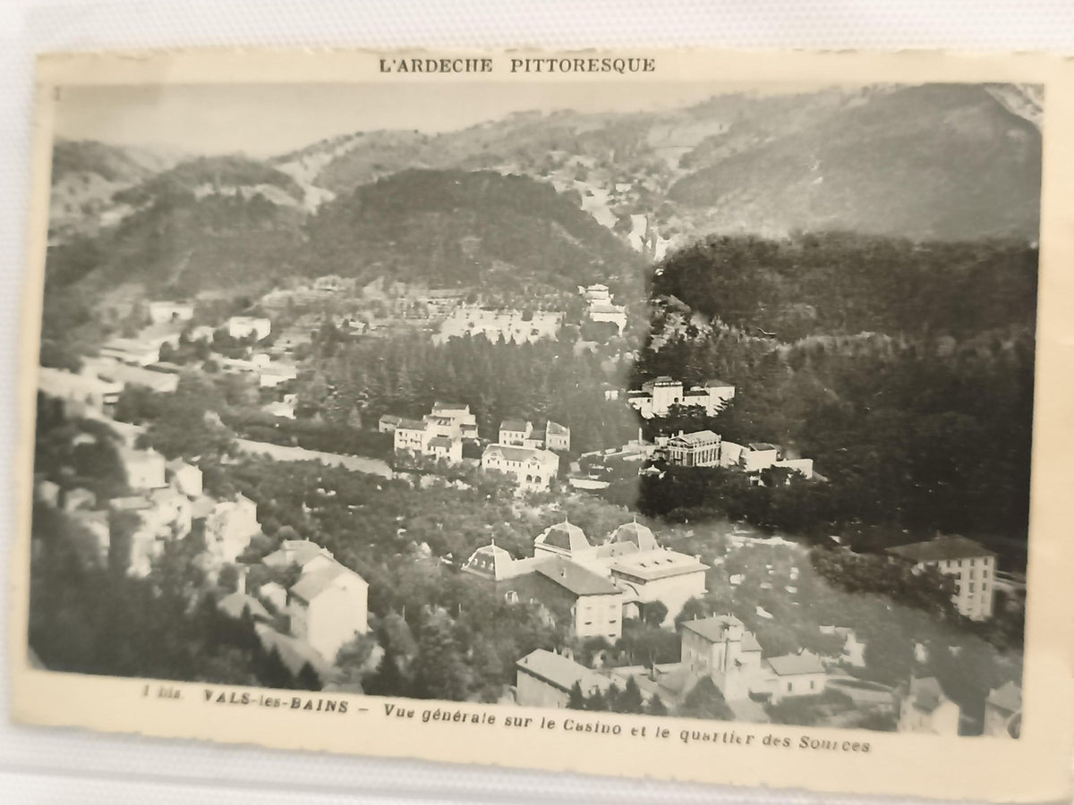 Carte postale ancienne Vals-les-Bains Ardèche Vue générale Casino Sources CPA