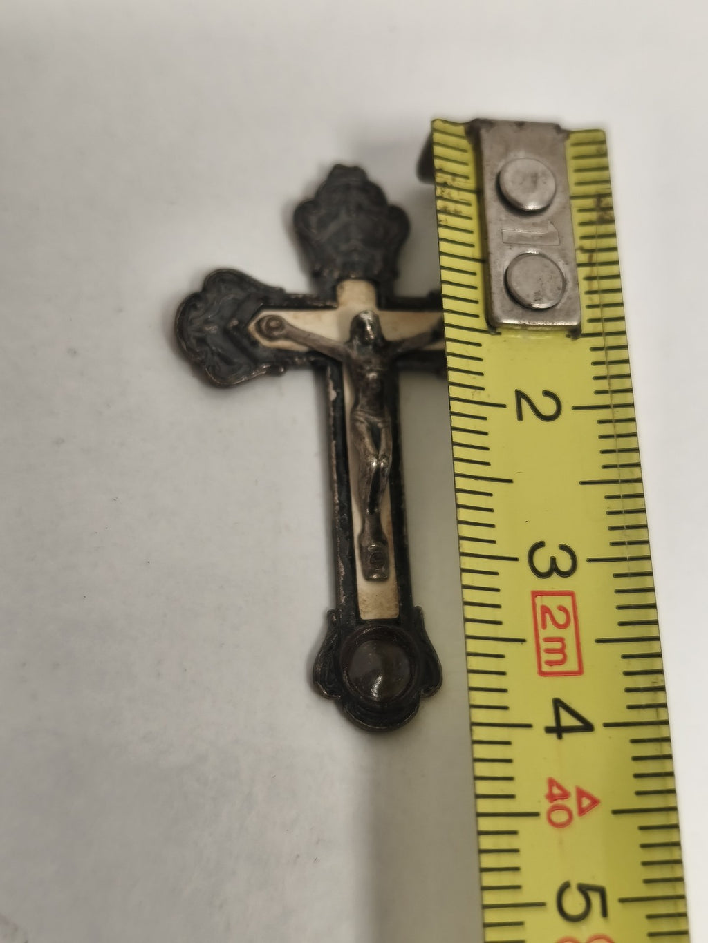 Croix catholique ancienne, Christ en relief, style XIXe, crucifix religieux