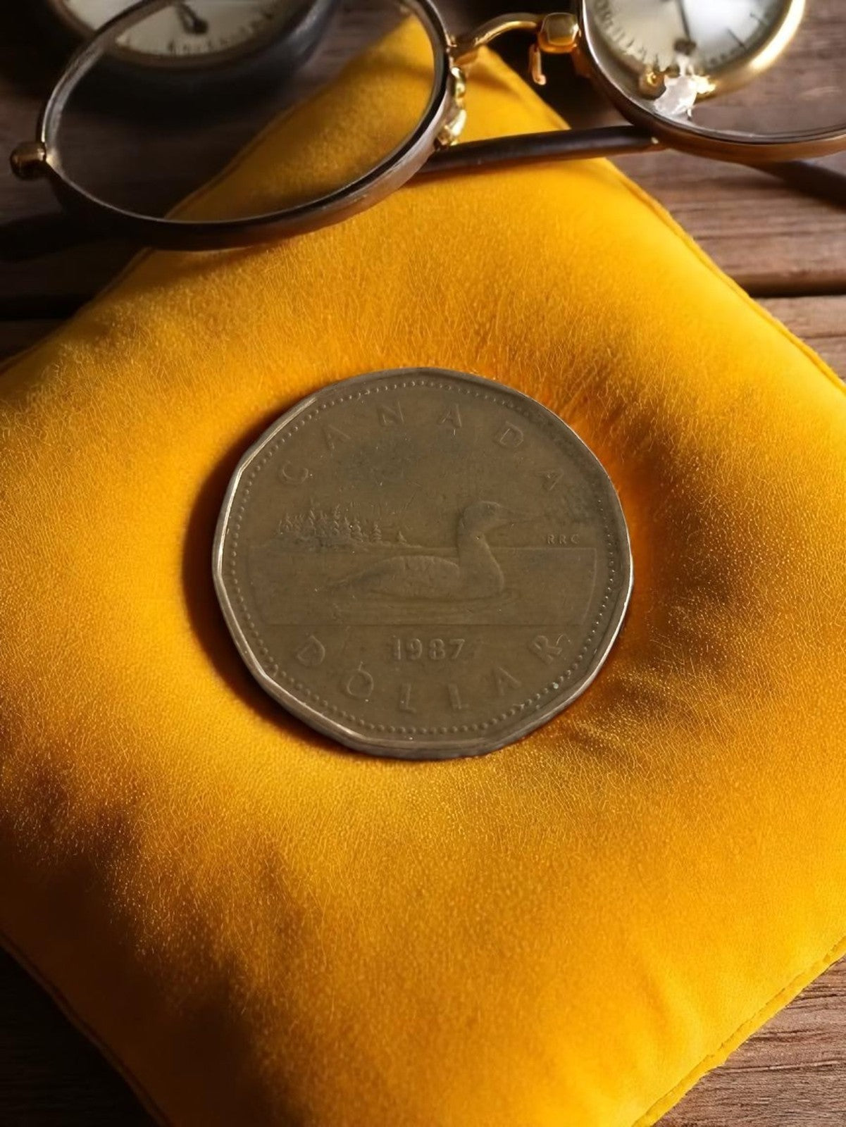 Pièce Dollar Canada 1987 vintage ? Monnaie rétro numismatique canadiénne