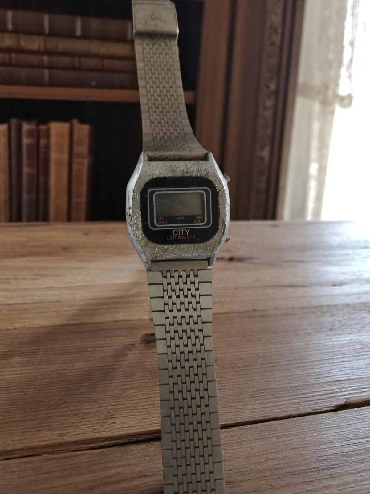 Montre digitale vintage homme CITY LCD Quartz rétro années 70-80 non testée