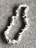 Bracelet élastique pierres naturelles blanches, perles irrégulières, style minér