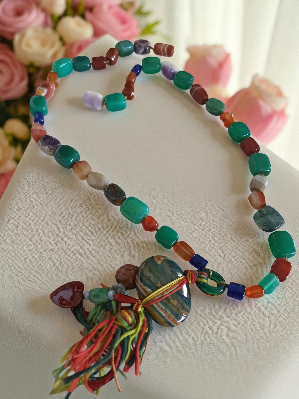Collier en pierres naturelles vintage, style rétro, pièce unique