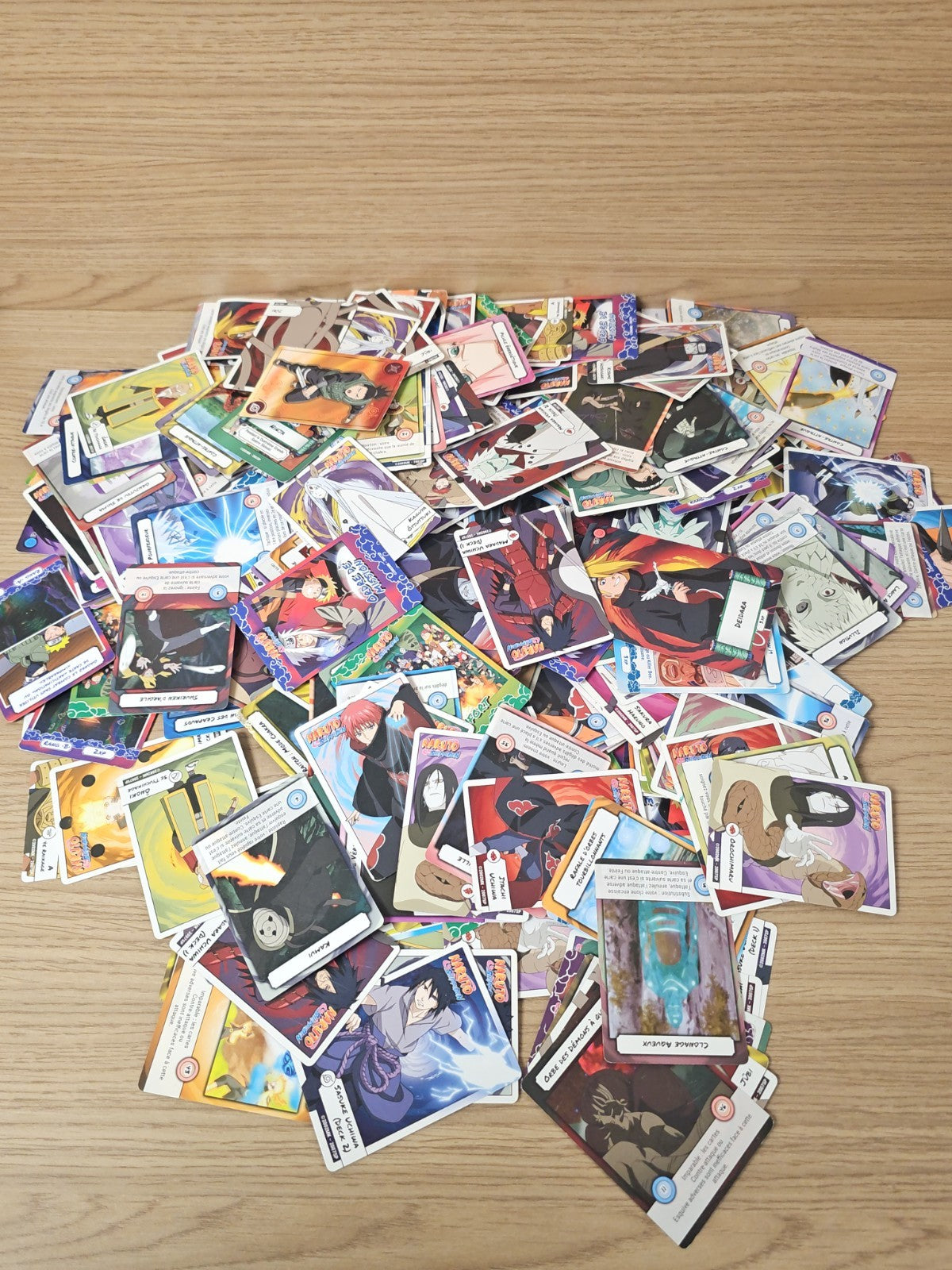 Gros lot de cartes Naruto à trier