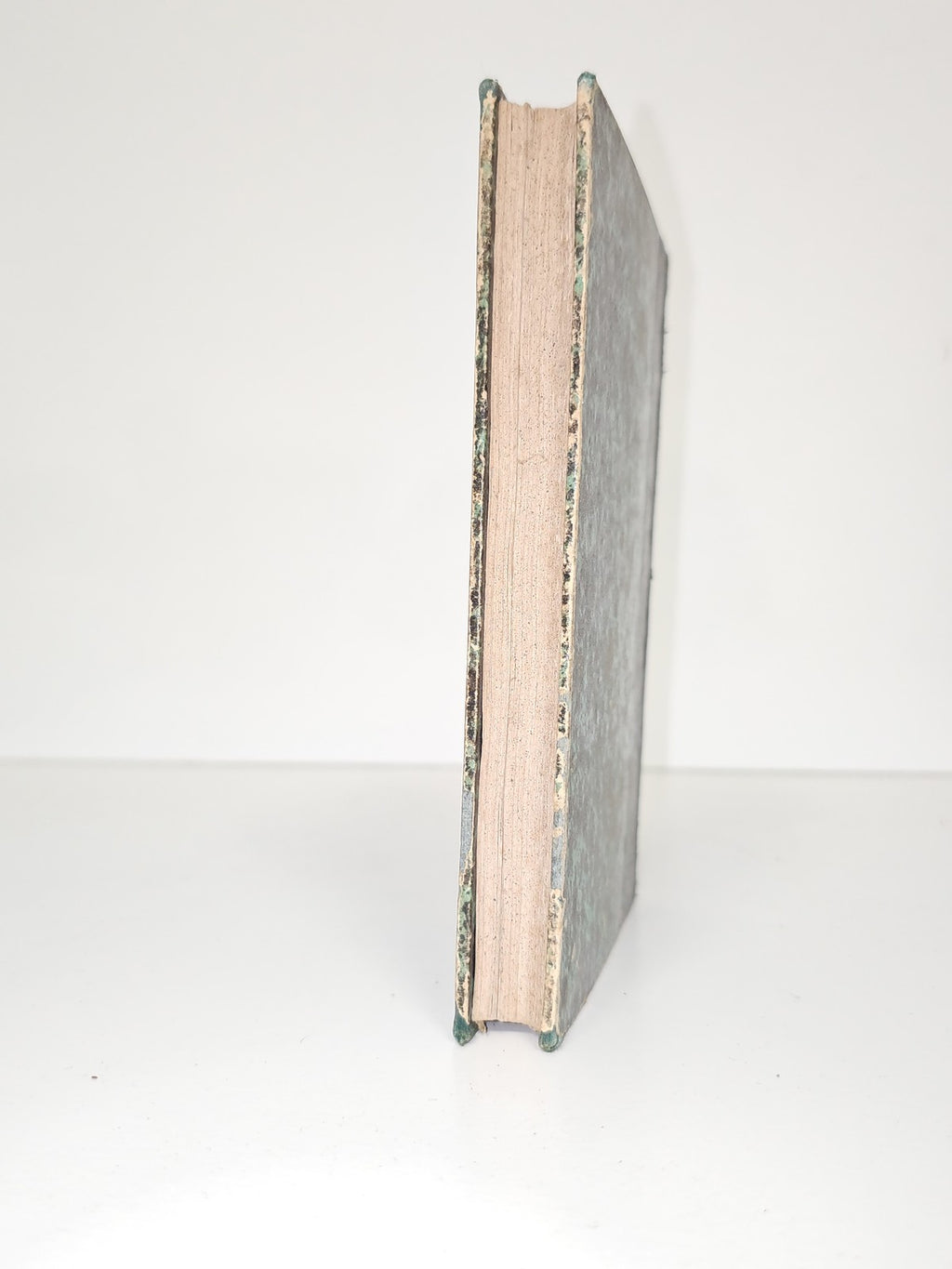 Livre ancien "Entre nous" 1878 édition vintage collection rétro rare