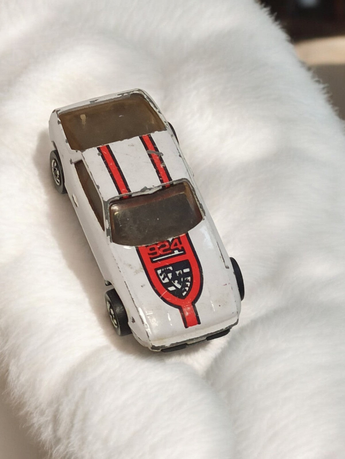 Voiture miniature vintage Porsche 924 blanche déco rétro années 70-80 jouet anci