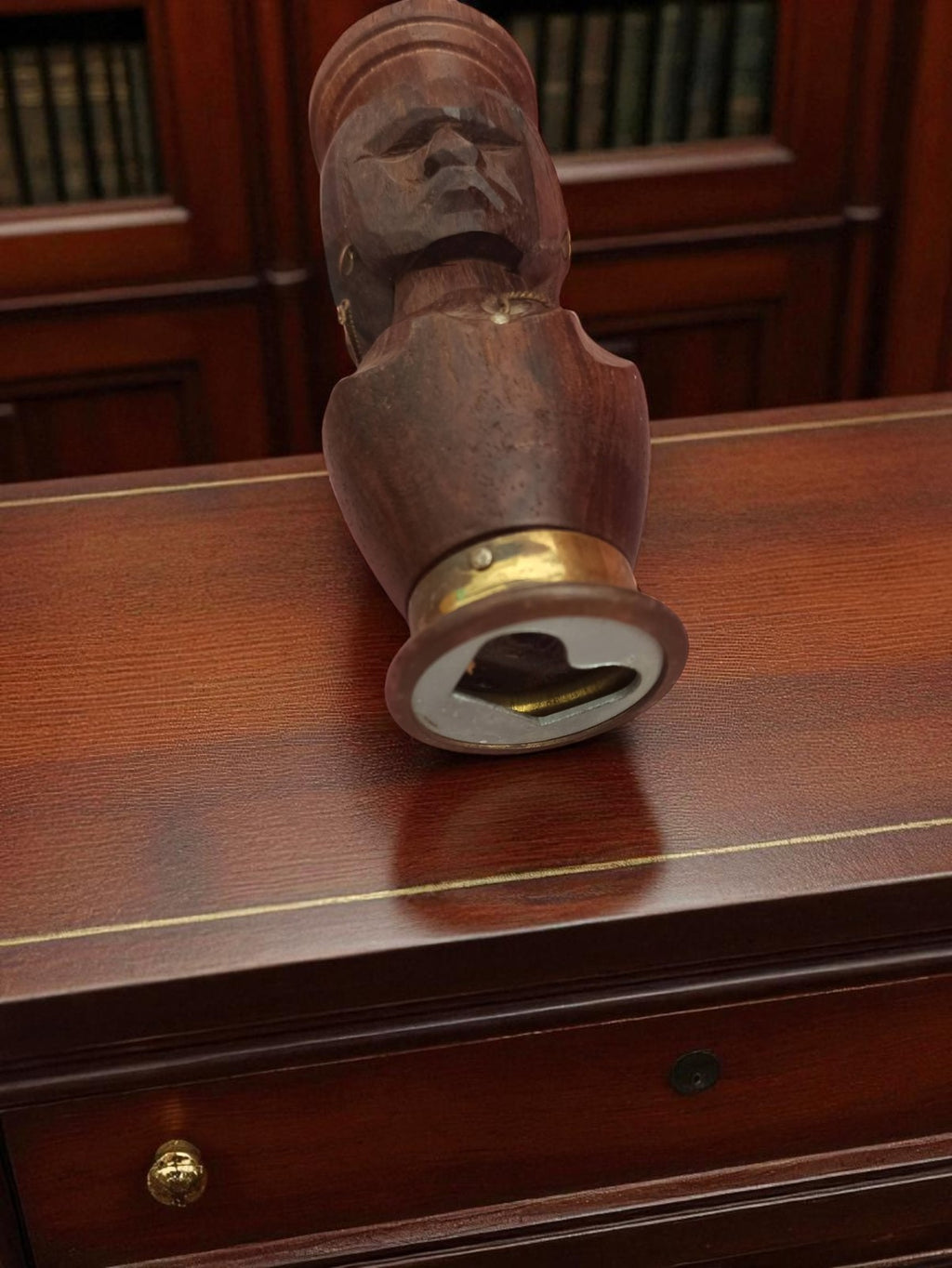 Décapsuleur ancien bois sculpté tête homme rétro, laiton, vintage déco bar