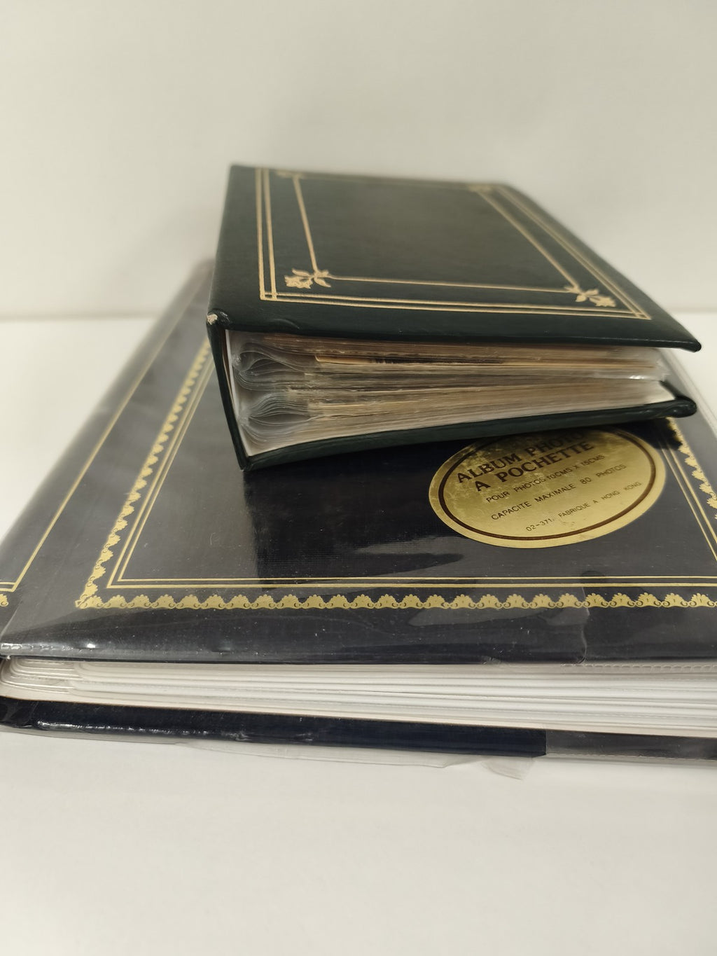 Lot 2 classeurs cartes postales anciennes CPA, scènes et portraits, incomplets