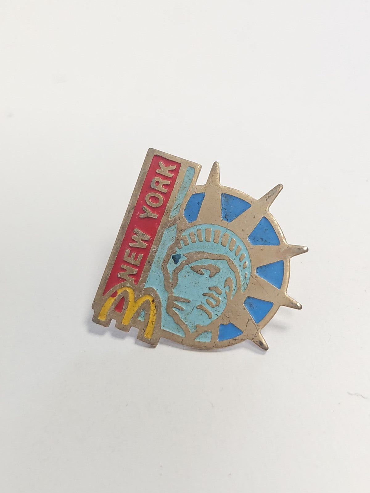 Pin's vintage McDonald's New York ancien badge rétro collection fast-food USA
