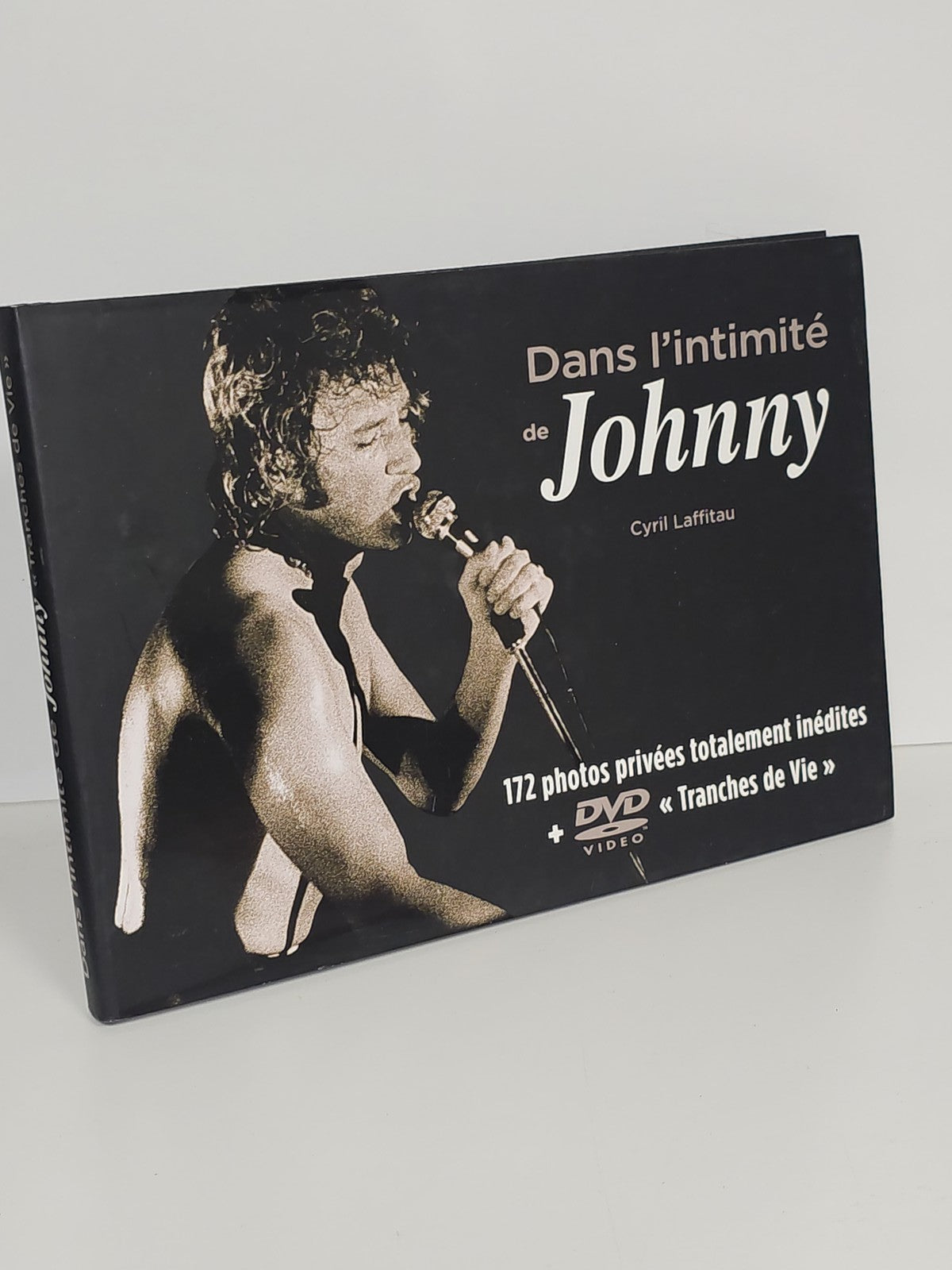 Livre Dans l?intimité de Johnny Hallyday Biographie Témoignages Musique France