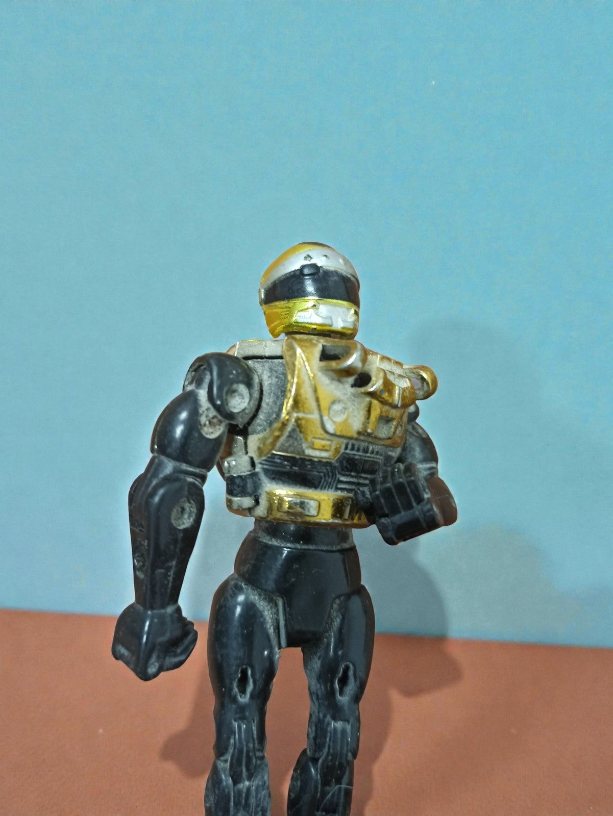 Figurine robot Winspector vintage rétro, jouet ancien noir doré rare