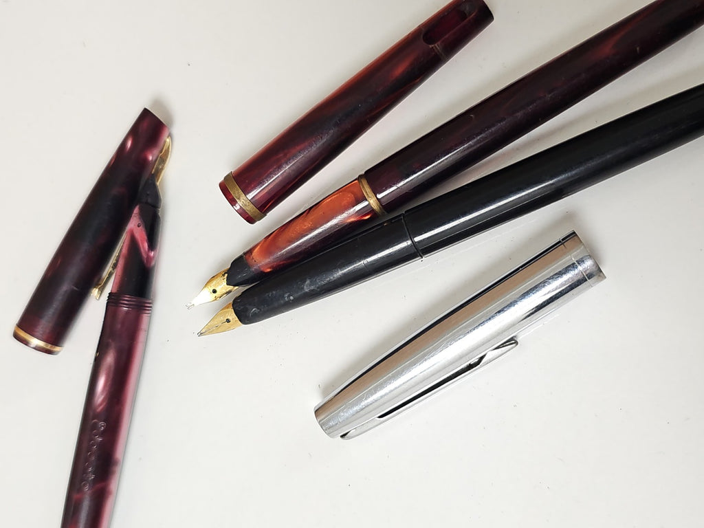 Lot de stylos plume variés écriture, ensemble instruments d'occasion