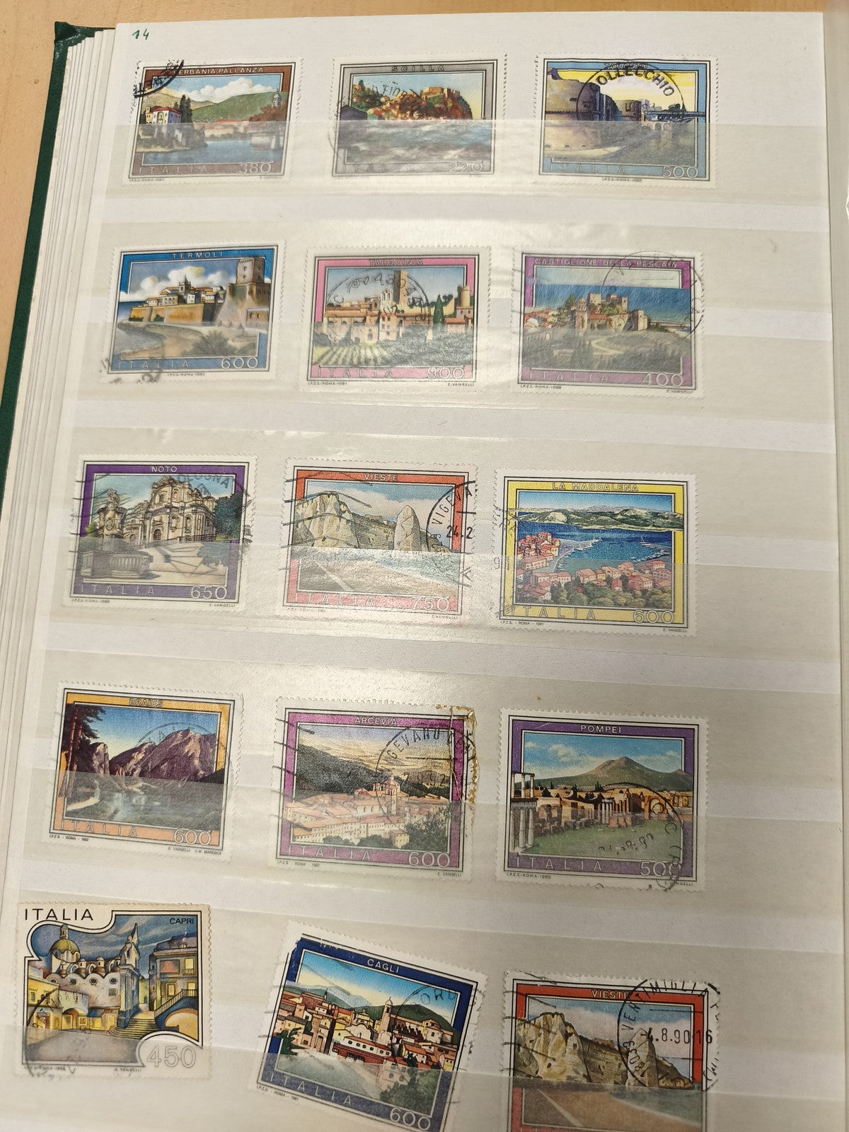 Lot de timbres d?Italie oblitérés paysages villes couleurs variées (support non