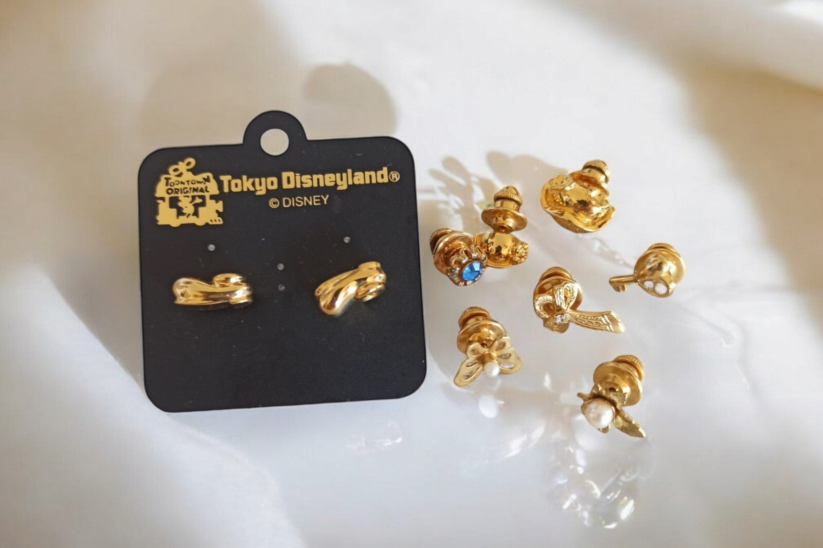 Boucles d’oreilles Tokyo Disneyland dorées – Disney édition limitée, motifs fant