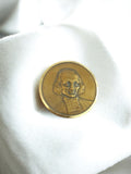 Médaille ancienne Jean Marie Vianney vintage, objet religieux rétro doré