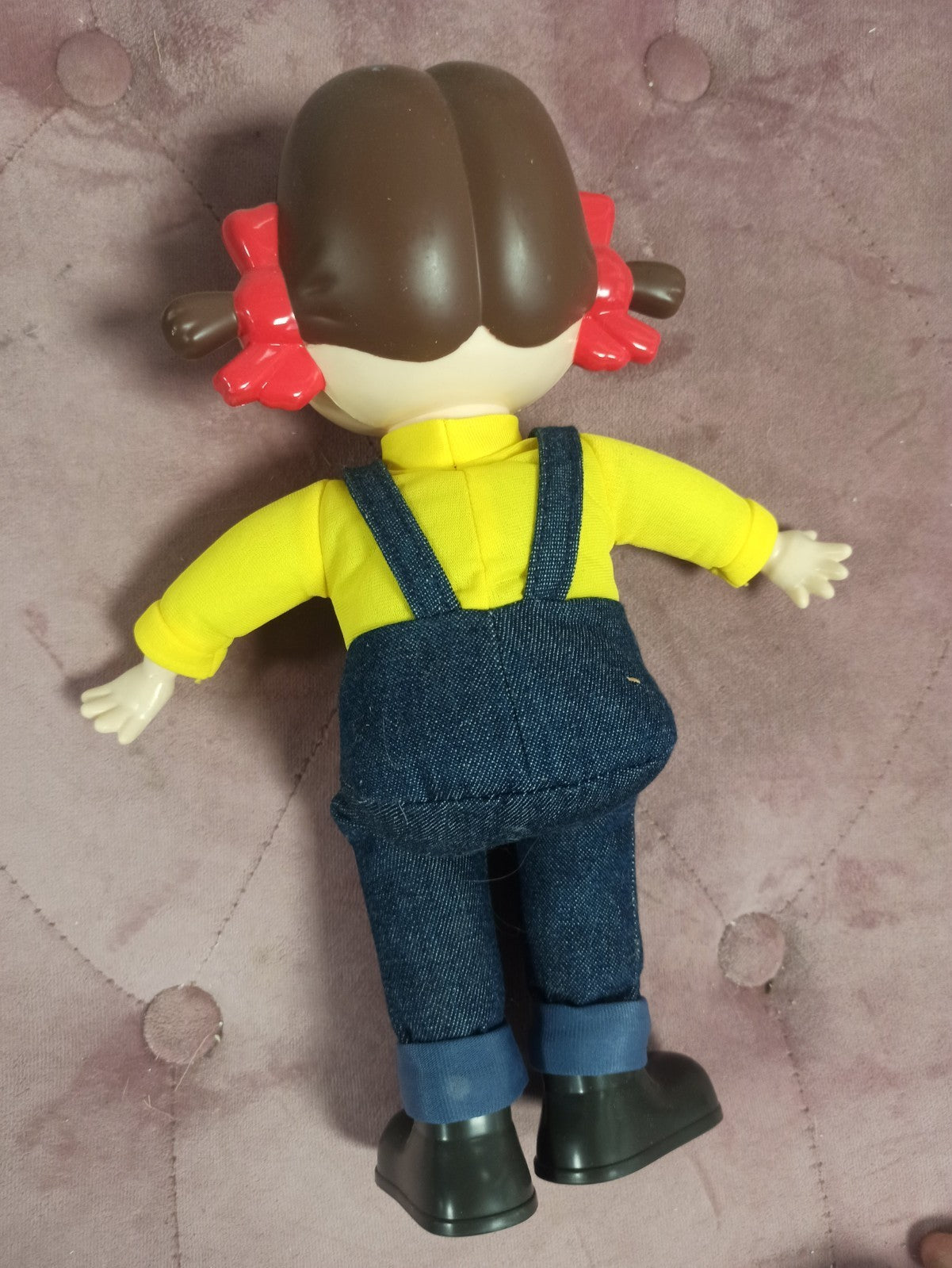 Poupée Peko-Chan vintage soft vinyl vêtement jean Japon figurine rétro