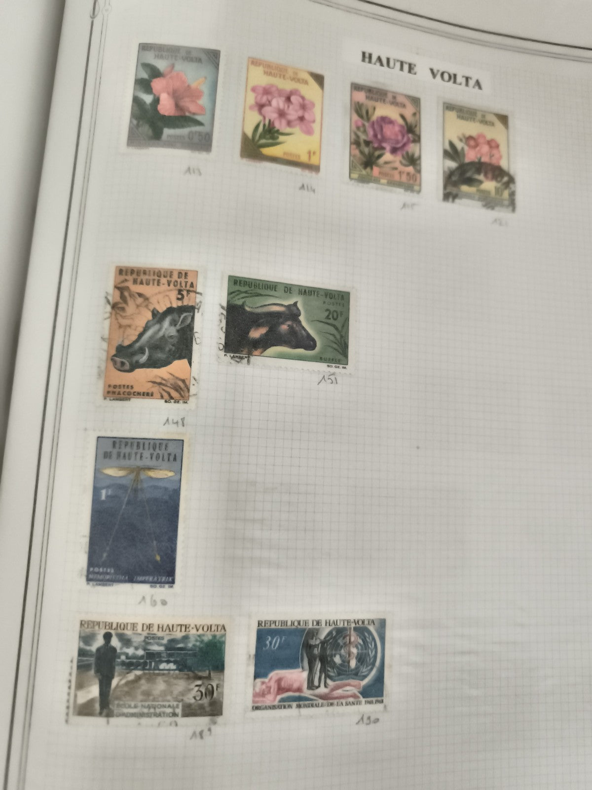 Timbres Haute-Volta fleurs animaux thématiques Afrique poste oblitérés philatéli