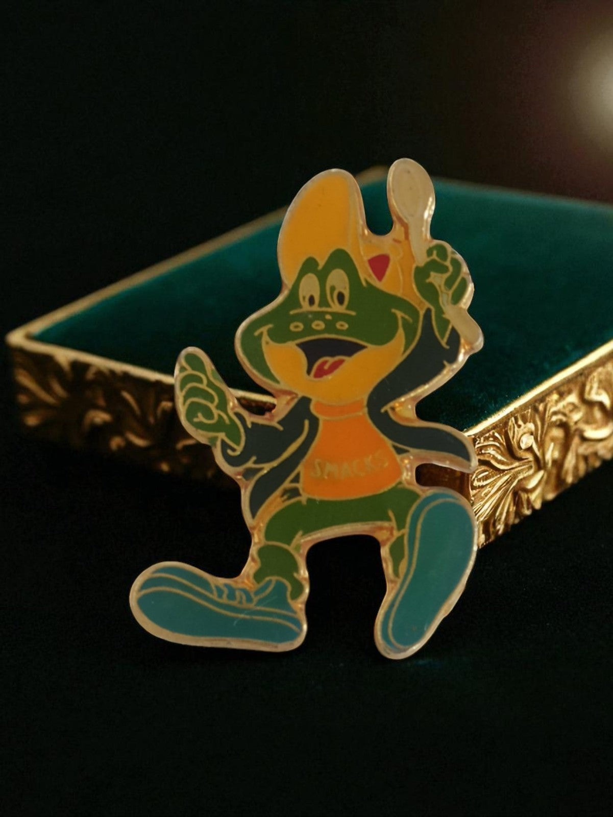 Pin's vintage grenouille Smacks céréales publicitaire rétro ancien badge