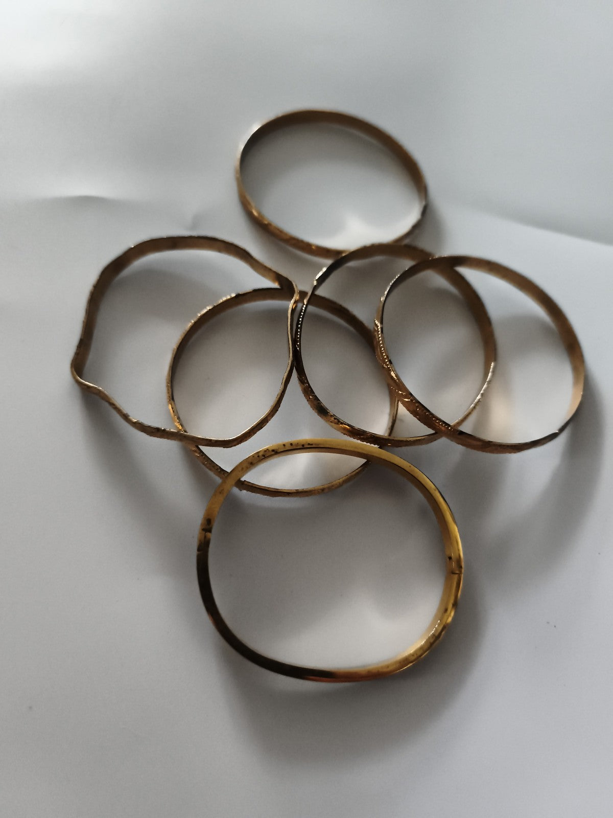 Bracelets joncs fins lot de 6 finition dorée plaqué or bijoux fantaisie femme